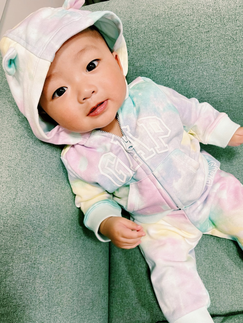 その他のその他ベビーウェアを着用したキッズの春コーディネートの2枚目の写真