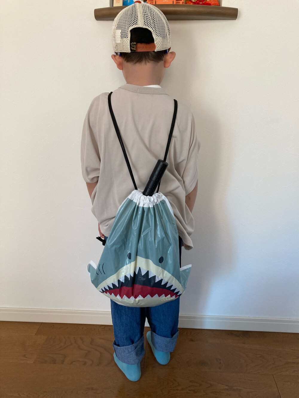 「ごきげんウィーク、休日コーデ、おしゃれさんと繋がりたい、カジュアルコーデ、夏、デニム、めがね、UNIQLO、しまむら」｜「しまむらのアイテム（キャップ、ベージュ系）」を使った、たけさん☆さん（メンズ・100cm）の春コーディネートの2枚目の写真