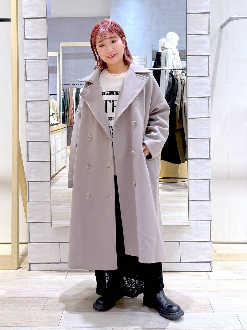 「LEPSIM、低身長、着痩せ・細見え、カジュアル、旅行、GLOBAL WORK、ブランドミックス、テーマパーク、NICAL、冬コーデ」｜「LEPSIMのウーリーダブルロングコート　183990（チェスターコート、ブラウン系）」を使った、ぴんさん（レディース・153cm）の冬コーディネートの7枚目の写真