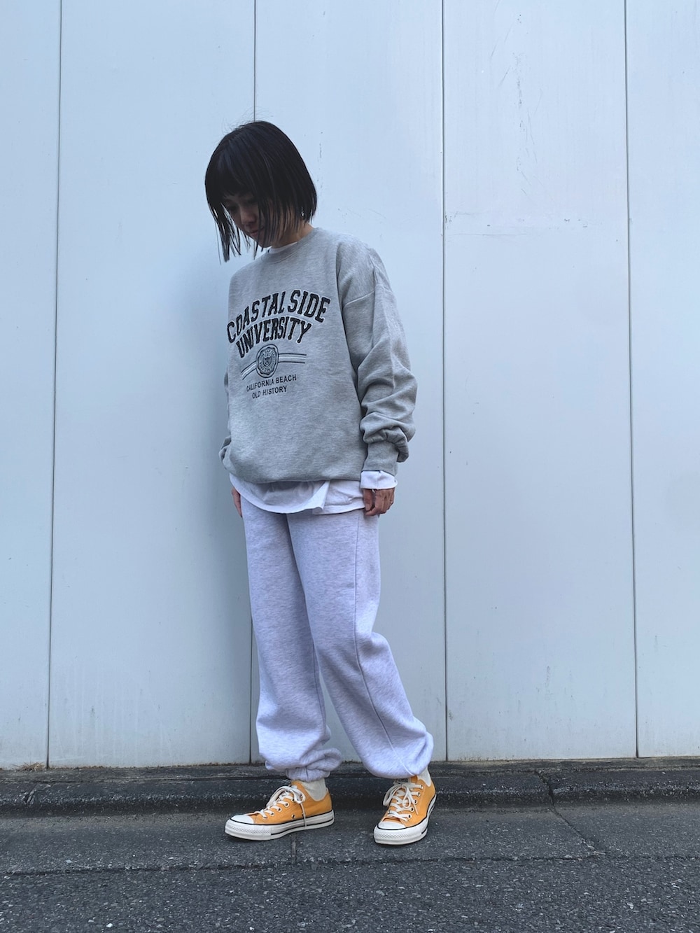 「スウェットパンツ、スウェットコーデ、ファーコート、ミントグリーン、スウェット、オールスター、コンバース、カジュアルコーデ、スニーカー、大人カジュアル、休日コーデ、ラクチンコーデ、mimpi、プチプラ、お正月コーデ」｜「anap mimpiのステンカラーフェイクファーコート（ブルゾン、グリーン系）」を使った、Nakamuraさん（レディース・156cm）の冬コーディネートの4枚目の写真
