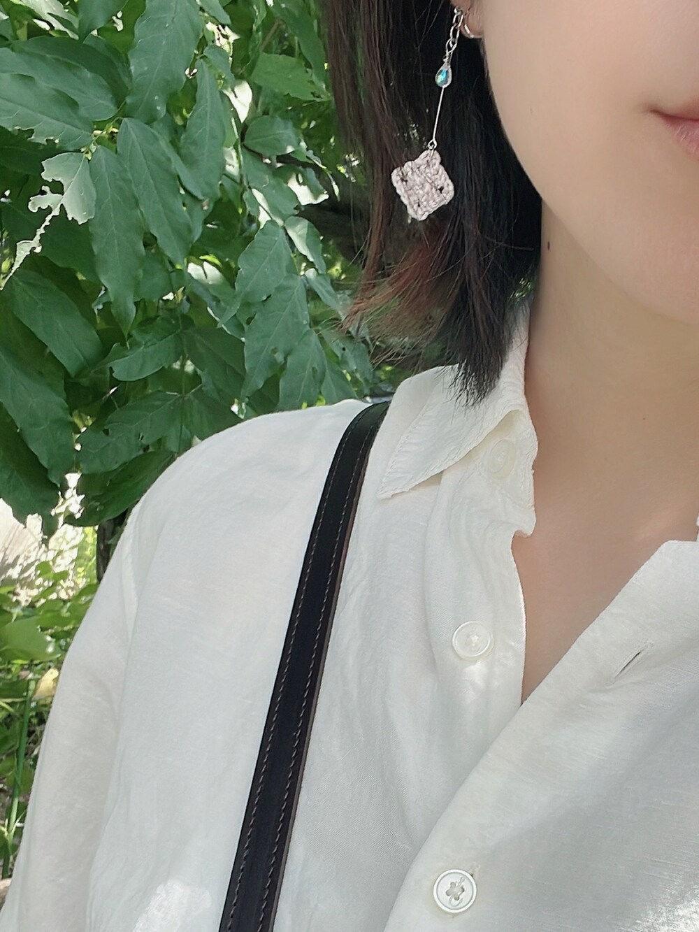 「UNIQLOのアイテム(シャツ/ブラウス、ホワイト系)」を使った、Sakuさん(レディース・164cm)の夏コーディネートの2枚目の写真