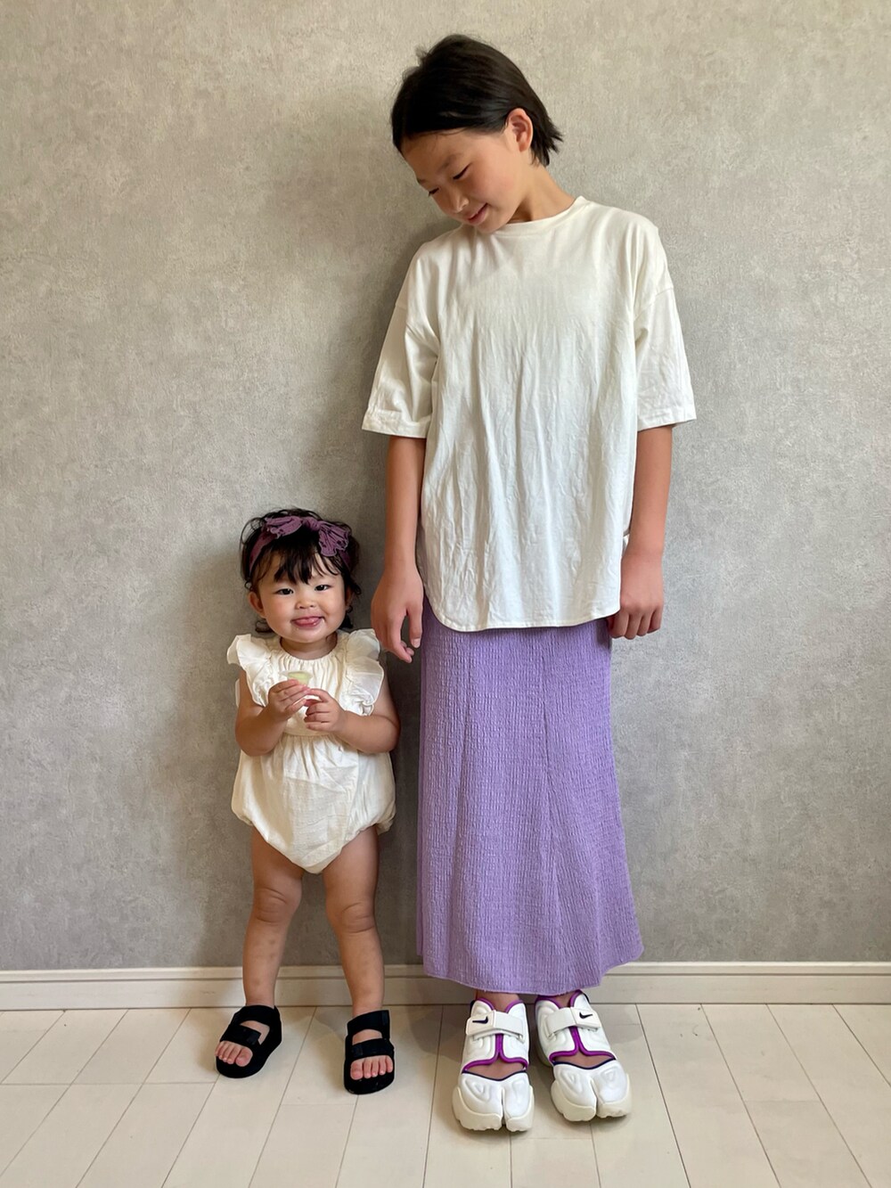 「キッズコーデ、休日スタイル、秋コーデ、秋服準備はじめました、Tシャツ、カバーオール、サンダル、シンプルコーデ、男の子」｜「BRANSHESのビックシルエットTシャツ（Tシャツ/カットソー、ホワイト系）」を使った、kii_memeさん（キッズ・140cm）の夏コーディネートの2枚目の写真