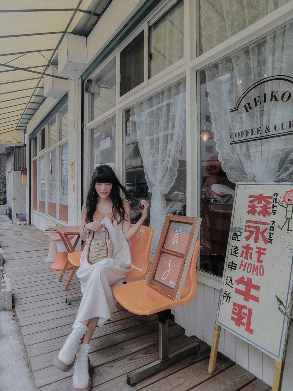 「秋のコーデ、秋色、ootd、咖啡廳」｜「mercci22のアイテム（ワンピース/ドレス、その他）」を使った、Krystalさん（レディース・160cm）の夏コーディネートの2枚目の写真