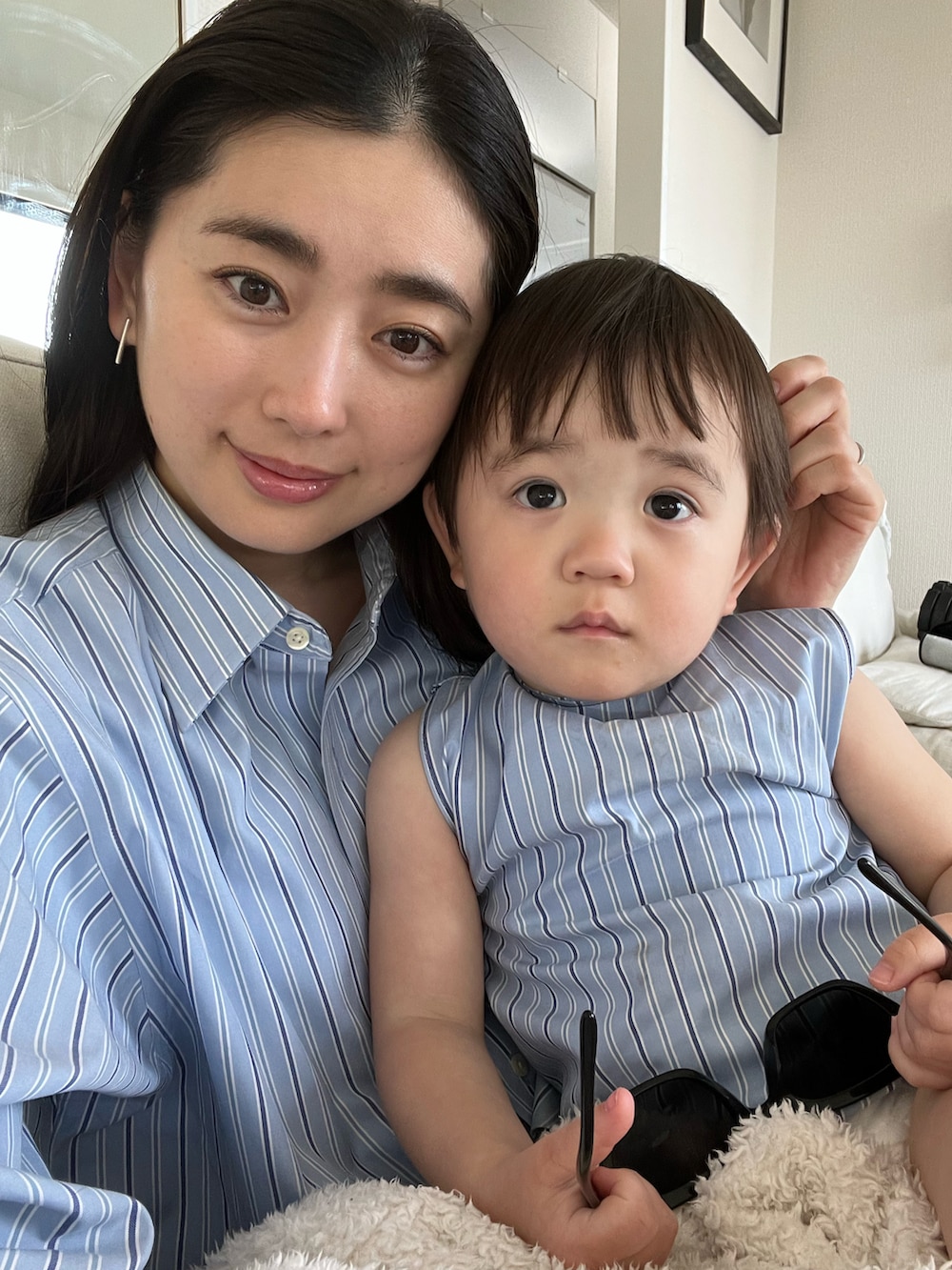 「春コーデ、リンクコーデ、親子コーデ、ベビーコーデ、男の子、花見、シャツ、デニム、ブルックスブラザーズ、JOHN LAWRENCE SULLIVAN」｜「JOHN LAWRENCE SULLIVANのアイテム（デニムパンツ、ブルー系）」を使った、Chisato さん（レディース・167cm）の春コーディネートの5枚目の写真