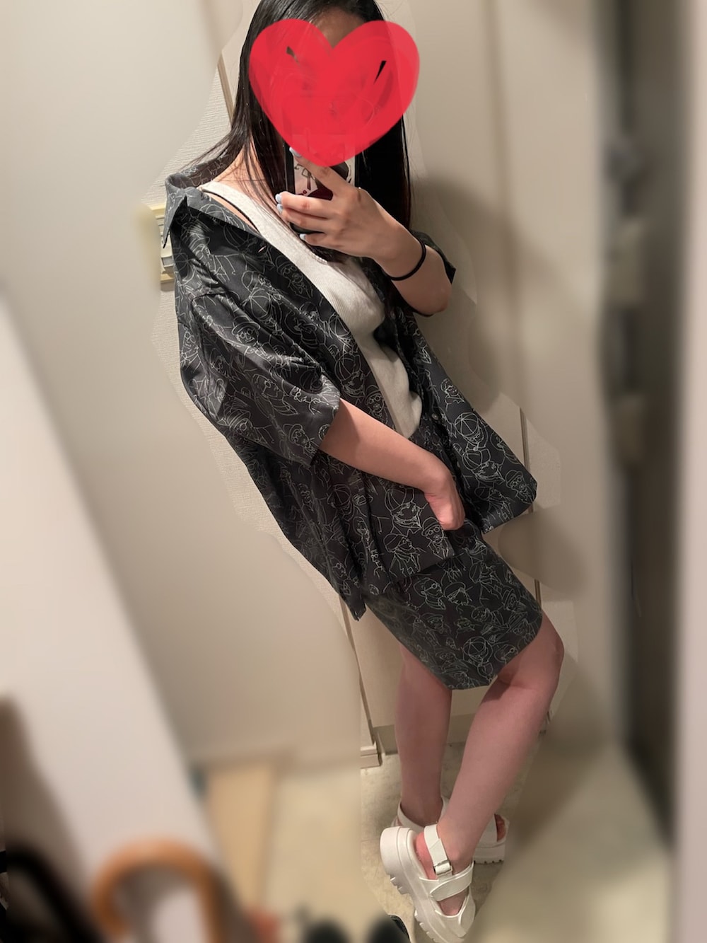「セットアップコーデ、グラニフ、柄シャツ、ハーフパンツコーデ、ラクチンコーデ、白サンダル」｜「PAGEBOYのアイテム（タンクトップ、ホワイト系）」を使った、🌼さっちゃん🌼さん（レディース・157cm）の夏コーディネートの2枚目の写真