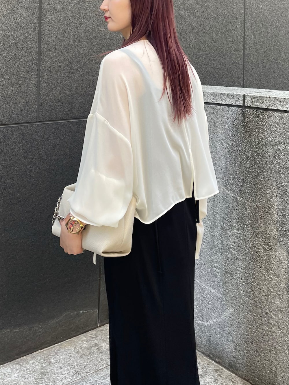 「モノトーン、甘め、大人ガーリー、きれいめカジュアル、キレイめ、きれいめ、モノトーンコーデ、デートコーデ、luisfemme、ブラウス、キャミワンピ、キャミワンピース、大人スタイル、オケージョン、オケージョンドレス」｜「Lui'sのジャージーキャミワンピース（ワンピース、ブラック系）」を使った、moekaさん（レディース・156cm）の夏コーディネートの3枚目の写真