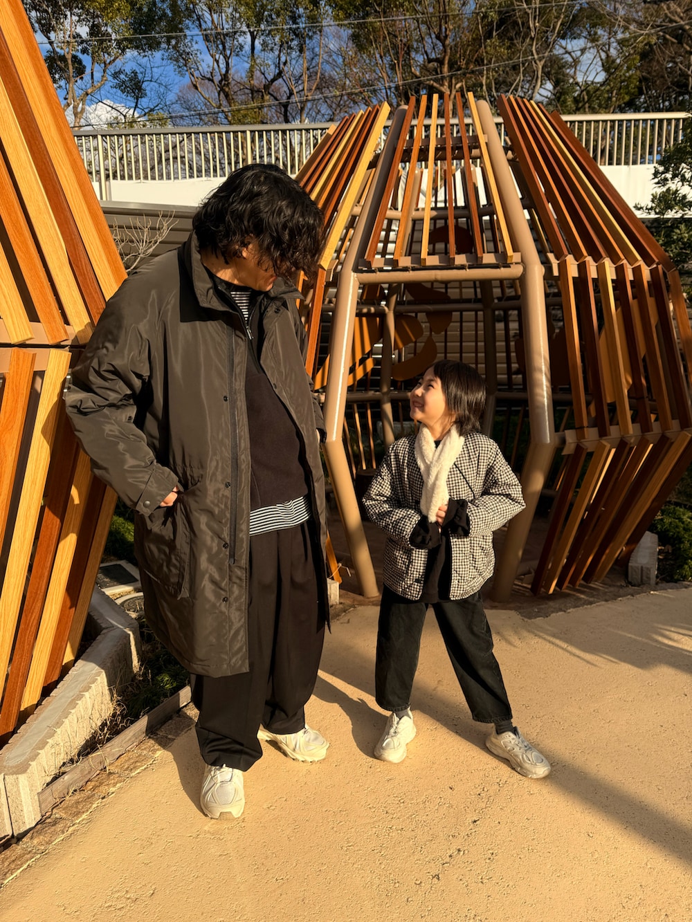 しんぱぱさんの（ZARA）を使ったコーディネートの2枚目の写真