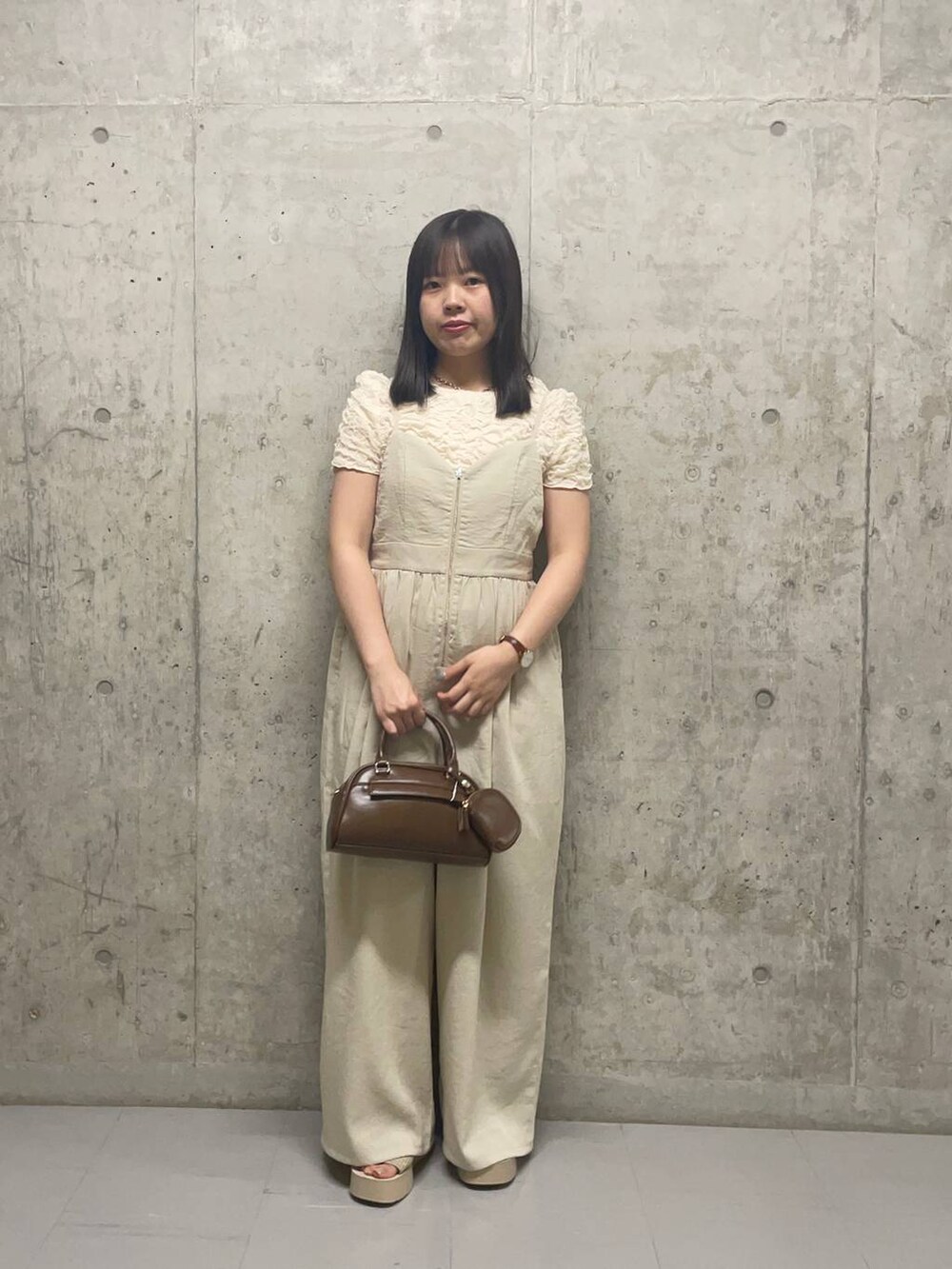 「LOWRYS FARMのカンドウフィットニットサンダル 283661（サンダル、ホワイト系）」を使った、楓香さん（レディース・155cm）の夏コーディネートの3枚目の写真