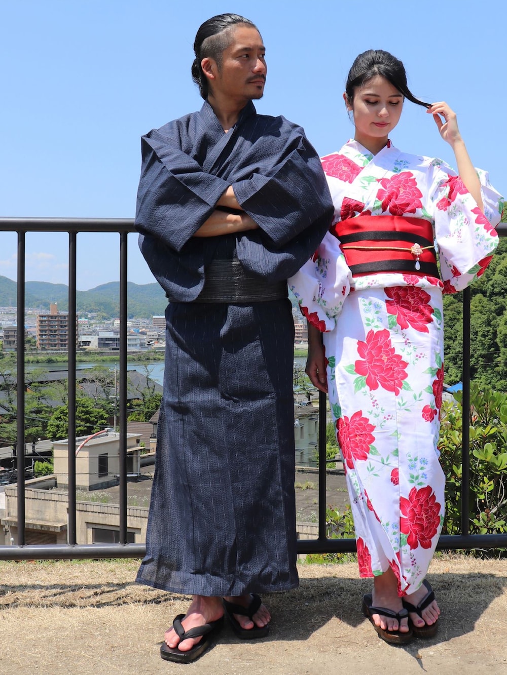 「夏映え浴衣コーデ、浴衣、浴衣女子、浴衣男子、夏コーデ、今日のコーデ、ootd、おしゃれさんと繋がりたい、コスプレ、夏祭り」｜「BAYBLOの【4点セット】ゆかた ( 浴衣 & 帯 & 下駄 & 扇子 )(BG)（浴衣、グレー系）」を使った、【BAYBLO】Officialさん（メンズ・170cm）の夏コーディネートの3枚目の写真