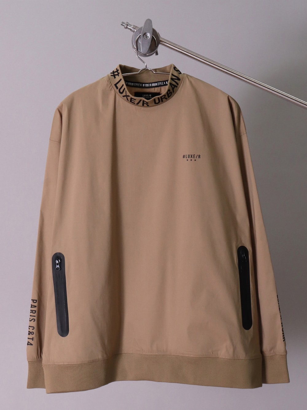 「ootd、おしゃれさんと繋がりたい、今日のコーデ、ゴルフ、ゴルフウェア、ゴルフコーデ、ゴルフ女子、ゴルフ男子、GOLF、golfwang、ニット帽、ジョガーパンツ、春コーデ、スポーツミックス、オトナカジュアル」｜「LUXE/R GOLFの【LUXE/R GOLF】ラバーワッペン ニットキャップ(RMS)（ニットキャップ/ビーニー、ブラック系）」を使った、【BAYBLO】Officialさん（メンズ・170cm）の冬コーディネートの5枚目の写真