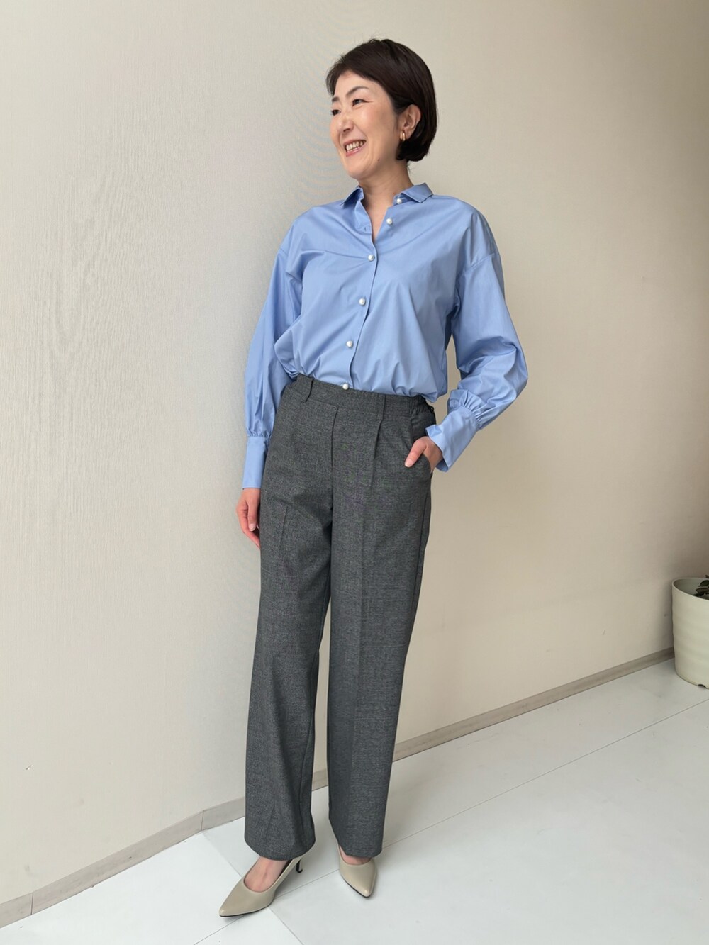 「高身長レディースファッション、高身長女子、高身長コーデ、働く服、スタッフ、春コーデ、お出かけコーデ、きれいめカジュアル、キレイめ、パンツスタイル、オトナカジュアル、大人女子」｜「slattgirの高身長　【フォーマル・入学式・卒業式】バイカラージャケットセットアップ（2点セット）（トールサイズ）muguet blanc（スーツセット、ホワイト系）」を使った、PPさん（レディース・173cm）の冬コーディネートの3枚目の写真