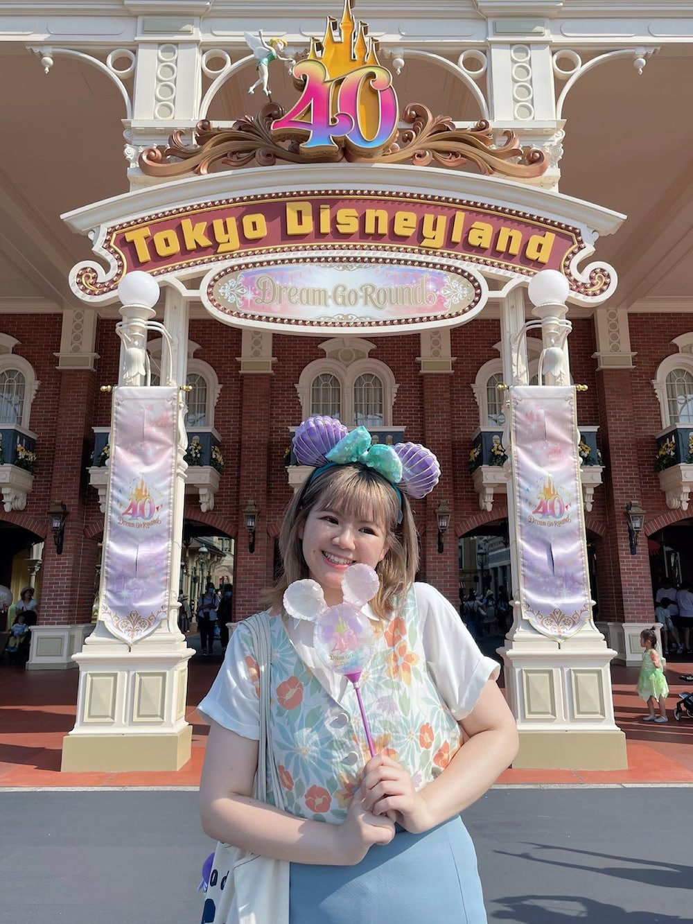 「ディズニーコーデ」｜「tnewtiesのアイテム（スーツベスト、その他）」を使った、かおるんさん（レディース・163cm）の夏コーディネートの2枚目の写真
