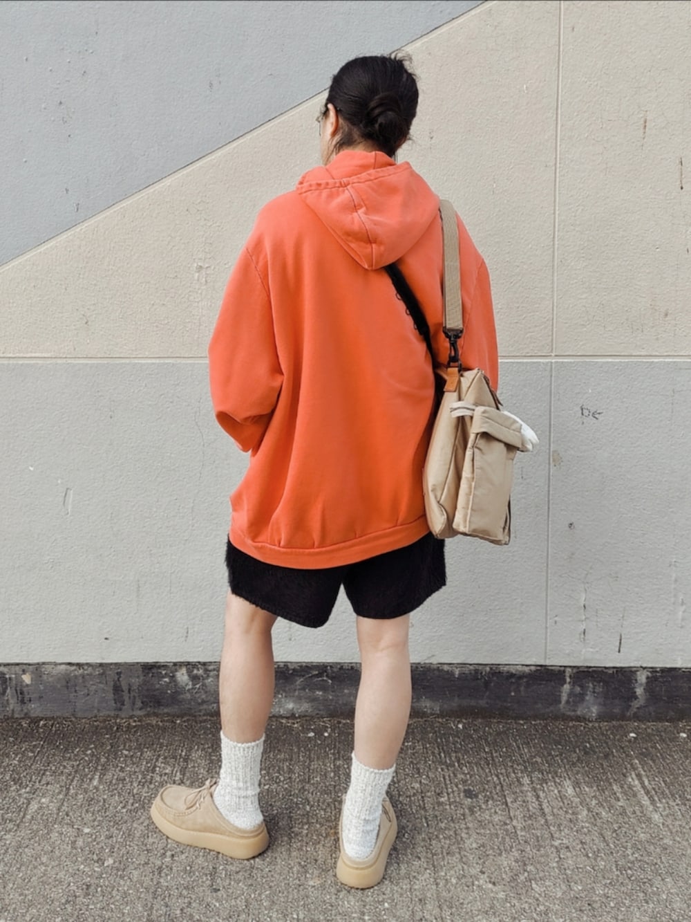 「gentlemonster、CAMIEL FORTGENS、ConvenienceWear、mnml、clarks、ZARA、YOSEMITE、Hender Scheme、FASHIONpaak、ootd、coordinate、今日のコーデ、今日の服」｜「gentle monsterのアイテム（メガネ、シルバー系）」を使った、Paak Chanさん（メンズ・172cm）の冬コーディネートの3枚目の写真