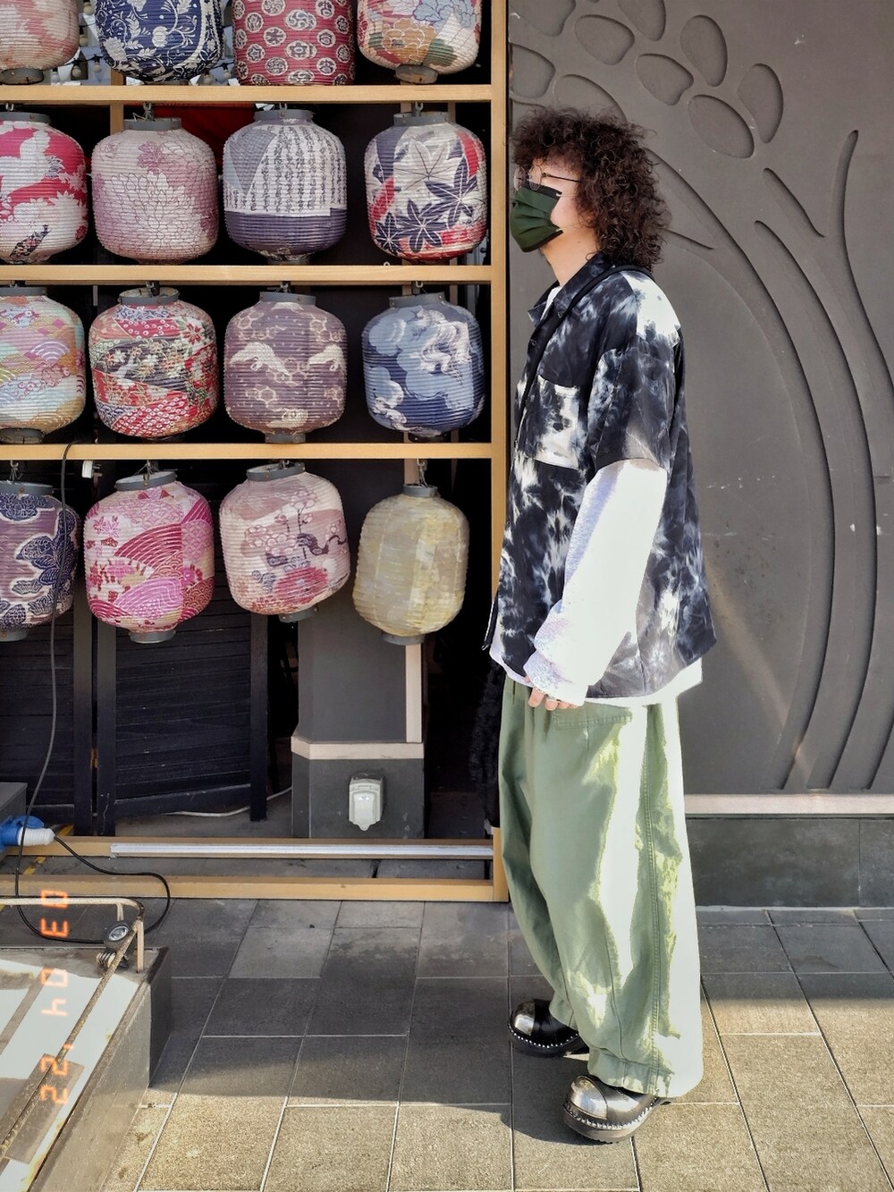 「mykita、STORE 132、alstyle、NEEDLES、TROENTORP、BUNZABURO、ootd、spring、今日のコーデ、今日の服、春コーデ、春」｜「MYKITAのアイテム（メガネ、ブラック系）」を使った、Paak Chanさん（メンズ・172cm）の春コーディネートの4枚目の写真