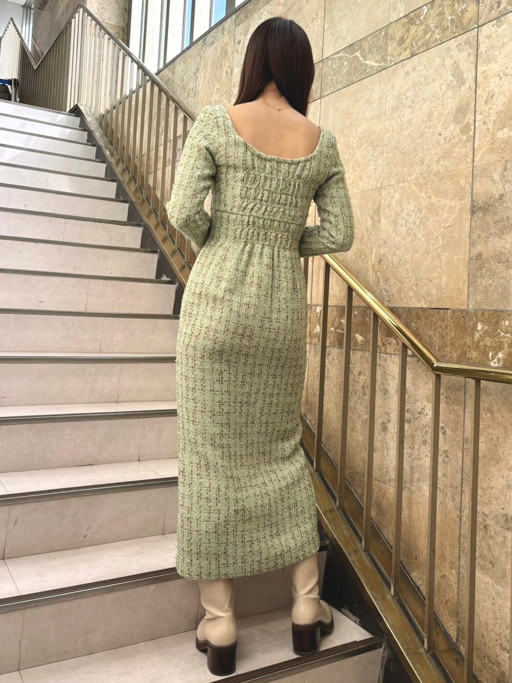 「お出かけコーデ、大人女子、ツイード、ワンピース、春コーデ、deicy、mecouture」｜「ME COUTUREのチェックツイードワンピース（ワンピース、グリーン系）」を使った、DEICYさん（レディース・160cm）の冬コーディネートの2枚目の写真