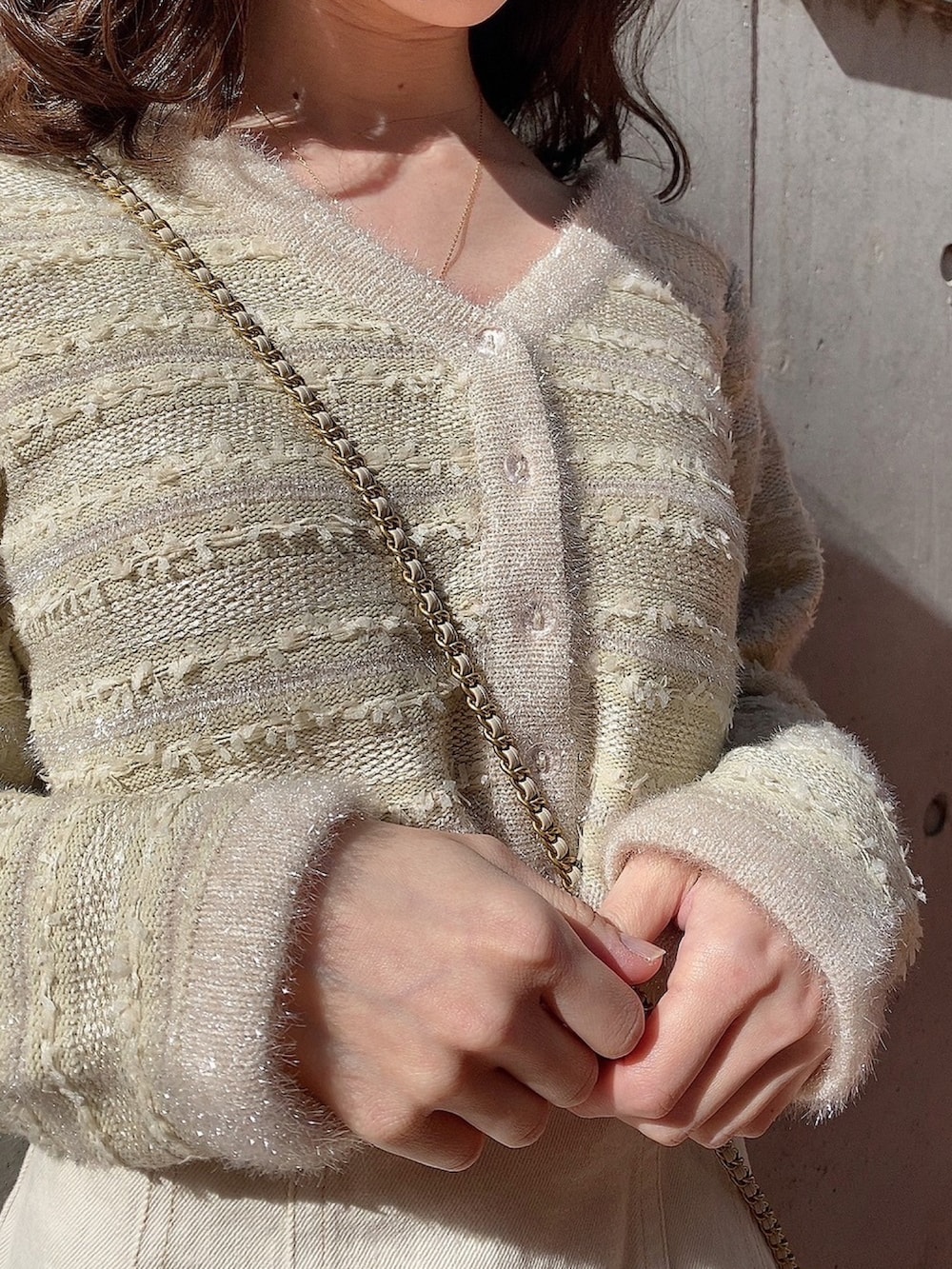 「大人カジュアル、大人女子、お出かけコーデ、オトナカジュアル、デニムスカート、スカート、春コーデ、春、骨格ウェーブ、deicy、mecouture」｜「ME COUTUREのファンシーツイードカーディガン（カーディガン/ボレロ、グリーン系）」を使った、DEICYさん（レディース・160cm）の春コーディネートの3枚目の写真