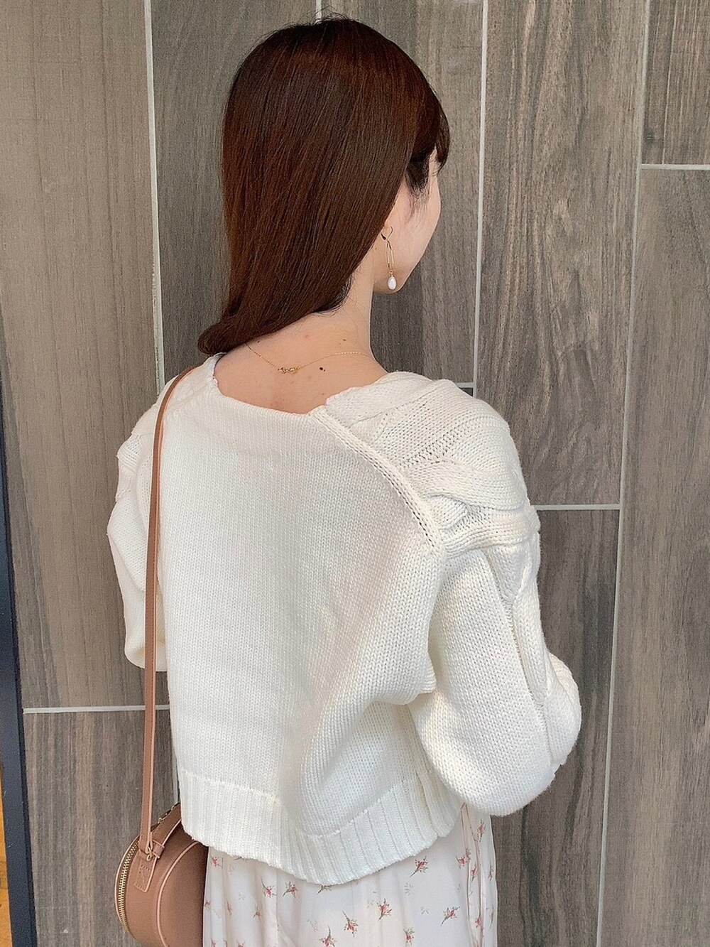 「春コーデ、オトナ女子、キャミワンピ、ワンピース、花柄、骨格ウェーブ、deicy、mecouture」｜「DEICYのＬｅ　ｂｏｕｔｏｎキャミワンピース（ワンピース、ホワイト系）」を使った、DEICYさん（レディース・160cm）の春コーディネートの5枚目の写真