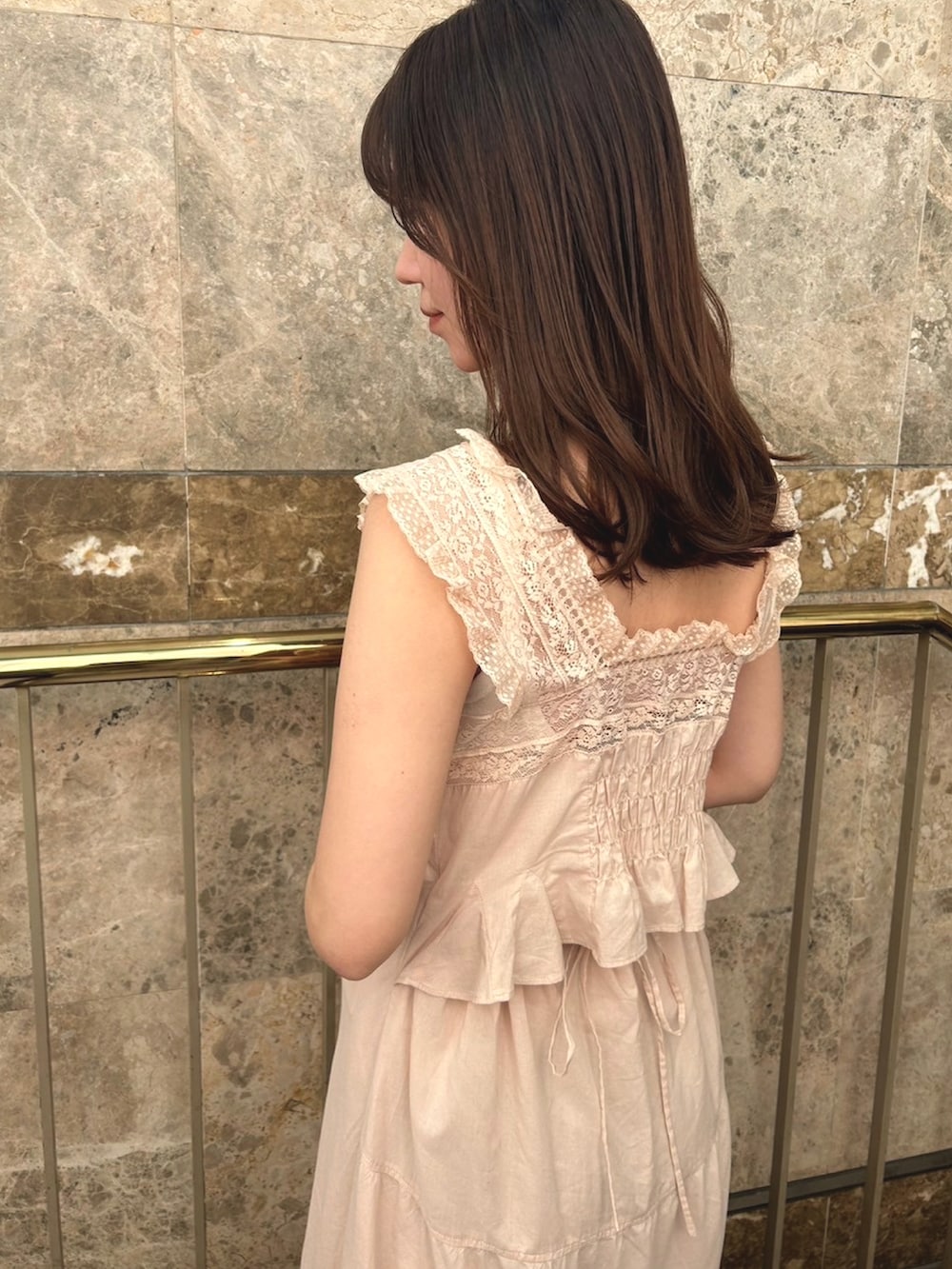 「お出かけコーデ、休日スタイル、大人コーデ、ワンピース、レース、春色、大人女子、骨格ウェーブ、春コーデ、deicy、mecouture」｜「ME COUTUREのレースｍｉｘヴィクトリアンドレス（ワンピース、ピンク系）」を使った、DEICYさん（レディース・160cm）の冬コーディネートの3枚目の写真