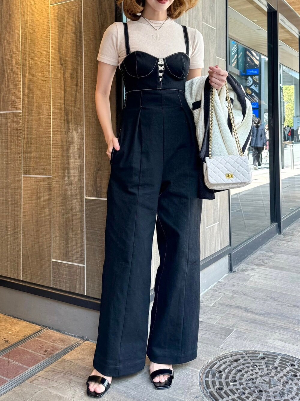 「オトナカジュアル、オトナ女子、きれいめカジュアル、春コーデ、ジャケット、骨格ウェーブ、deicy、mecouture」｜「DEICYのセーラーカラーツイードジャケット（テーラードジャケット、ホワイト系）」を使った、DEICYさん（レディース・160cm）の春コーディネートの4枚目の写真