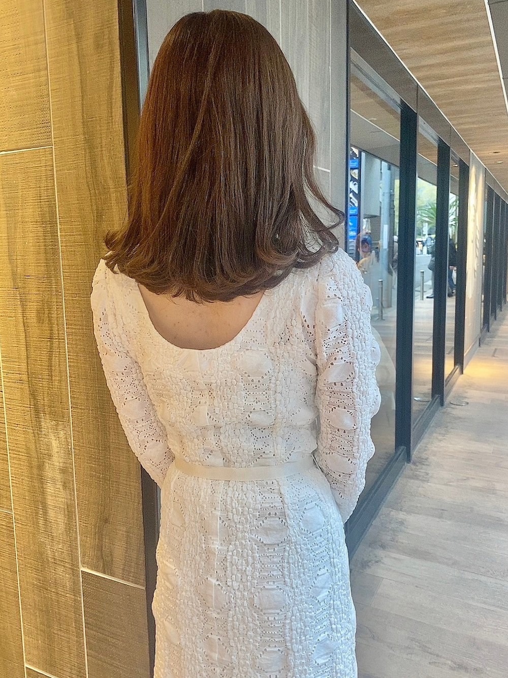 「ワンピース、レース、オトナ女子、大人コーデ、大人女子、春コーデ、春、おでかけコーデ、お出かけコーデ、骨格ウェーブ、deicy、mecouture」｜「ME COUTUREのストレッチレースドレス（ワンピース、ホワイト系）」を使った、DEICYさん（レディース・160cm）の春コーディネートの5枚目の写真