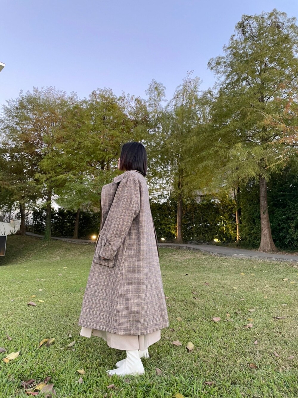 「婚禮穿搭、ootd、outfit、大人カジュアル、冬コーデ、WEARBOOKエントリー、WEAR、mouggan、CHARLES＆KEITH、gracegift」｜「mougganのアイテム（ダッフルコート、ブラウン系）」を使った、cianさん（レディース・163cm）の冬コーディネートの2枚目の写真