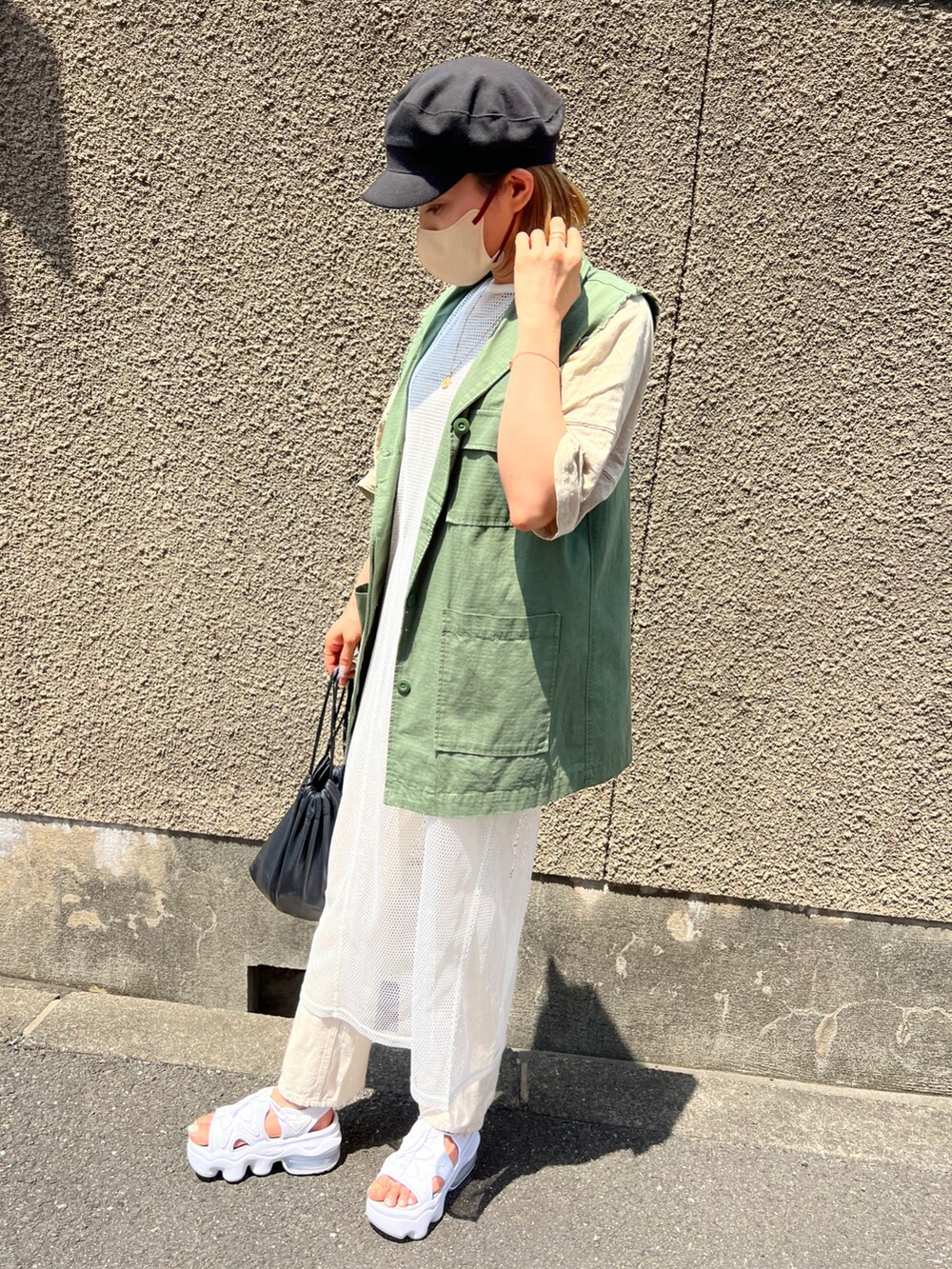 「大人カジュアル、おしゃれさんと繋がりたい、着回しコーデ、カジュアル、サンダル、しまむら、メッシュトップス」｜「CIAOPANIC TYPYのリップストップミリタリーベスト（ベスト、グリーン系）」を使った、aiさん（レディース・161cm）の夏コーディネートの2枚目の写真