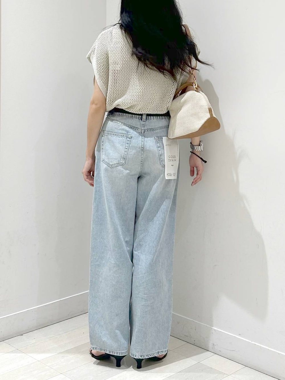 「カジュアル、着痩せ、ベーシック/シンプル、夏コーデ、GOOD DENIM_GLOBAL WORK」｜「GLOBAL WORKのGOODデニムプレミアムバギーパンツ/132403（デニムパンツ、その他）」を使った、ぽてとさん（レディース・158cm）の夏コーディネートの3枚目の写真