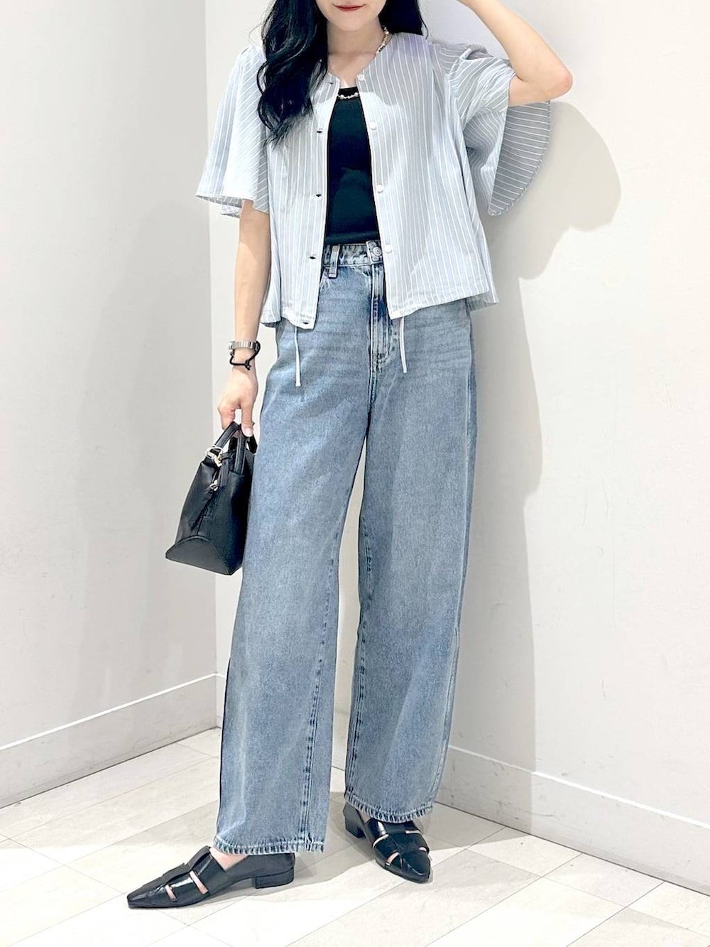 「カジュアル、着痩せ、体型カバー、ベーシック/シンプル、夏コーデ、GOOD DENIM_GLOBAL WORK」｜「GLOBAL WORKのGOODデニムバギーパンツ/118365（デニムパンツ、ブルー系）」を使った、ぽてとさん（レディース・158cm）の夏コーディネートの4枚目の写真