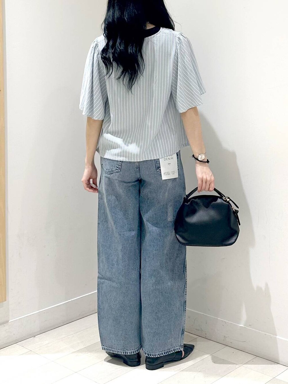 「カジュアル、着痩せ、体型カバー、ベーシック/シンプル、夏コーデ、GOOD DENIM_GLOBAL WORK」｜「GLOBAL WORKのGOODデニムバギーパンツ/118365（デニムパンツ、ブルー系）」を使った、ぽてとさん（レディース・158cm）の夏コーディネートの3枚目の写真