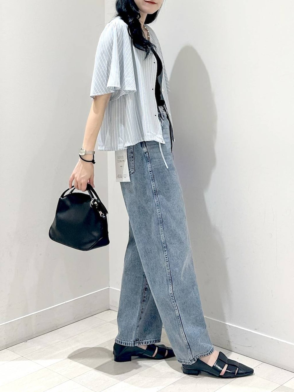 「カジュアル、着痩せ、体型カバー、ベーシック/シンプル、夏コーデ、GOOD DENIM_GLOBAL WORK」｜「GLOBAL WORKのGOODデニムバギーパンツ/118365（デニムパンツ、ブルー系）」を使った、ぽてとさん（レディース・158cm）の夏コーディネートの2枚目の写真
