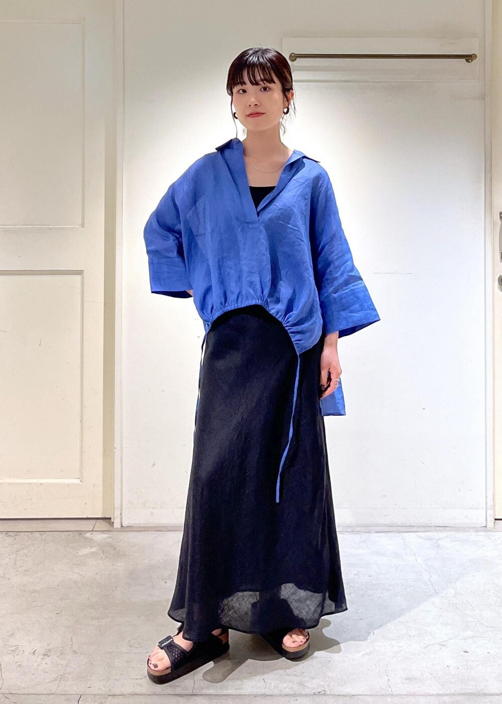 「デザインTOPS、カラー、シアー、KINAN、ノルマンディリネン、BIRKENSTOCK、Arizona、クロシェ編み、ミニバッグ、サロンアダムエロペ、24SS夏の新作、骨格ウェーブ、ブルべ、セットアップ対応、春ファッション」｜「BIRKENSTOCKの【BIRKENSTOCK】Arizona Platform Flex Mesh（サンダル、ブラック系）」を使った、michiruさん（レディース・156cm）の春コーディネートの3枚目の写真