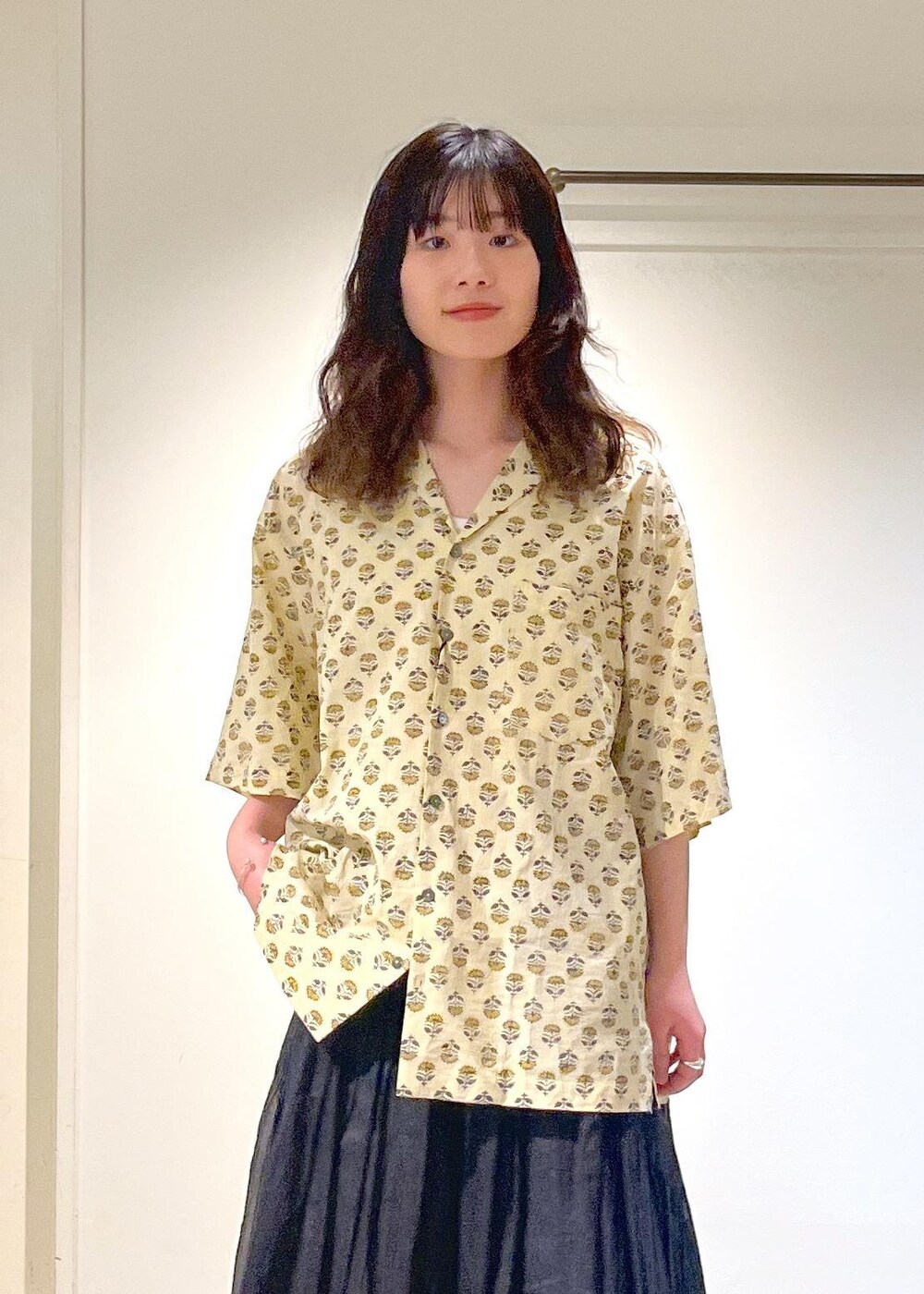 「COUTURE D'ADAM、クチュールドアダム、半袖、ブロックプリント、WEB限定、ギャザースカート、シアー、フラットサンダル、MAISON N.H PARIS、初春コーデ、春コーデ、デートコーデ、お出かけコーデ、旅行コーデ、推し活コーデ」｜「SALON adam et rope'の【WEB限定】コットンオーガンジーギャザースカート 2（スカート、ブラック系）」を使った、michiruさん（レディース・156cm）の春コーディネートの9枚目の写真