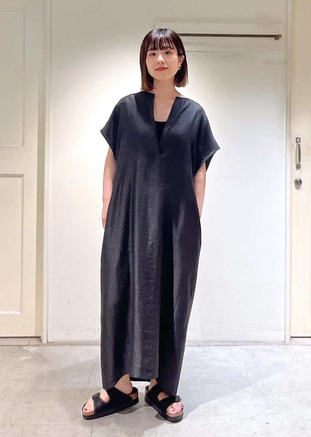 「カフタンワンピース、シャイニー、タンクトップ、KINAN、BIRKENSTOCK、Arizona、bonbonstore、日傘、ブラック、メッシュ、ワンピース、サンダル、サロンアダムエロペ、SALON adam et ropé、24SS夏の新作」｜「BIRKENSTOCKの【BIRKENSTOCK】Arizona Platform Flex Mesh（サンダル、ブラック系）」を使った、michiruさん（レディース・156cm）の春コーディネートの7枚目の写真