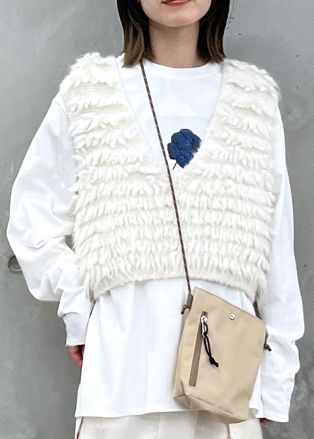 「ファー、Yves Klein、Tシャツ、WEB限定、ミリタリースカート、サテン、マザーズリュック、トップス、Tシャツ/カットソー、ベスト、SHJ34210、SHM34720、24バッグ_pickup、NEWバッグ_pickup、YvesKlein」｜「SALON adam et rope'の[新色追加！]【WEB限定】[ショルダーバッグ付き・ユニセックスで使える・軽量]マザーズリュック3（バックパック/リュック、ホワイト系）」を使った、michiruさん（レディース・156cm）の夏コーディネートの10枚目の写真