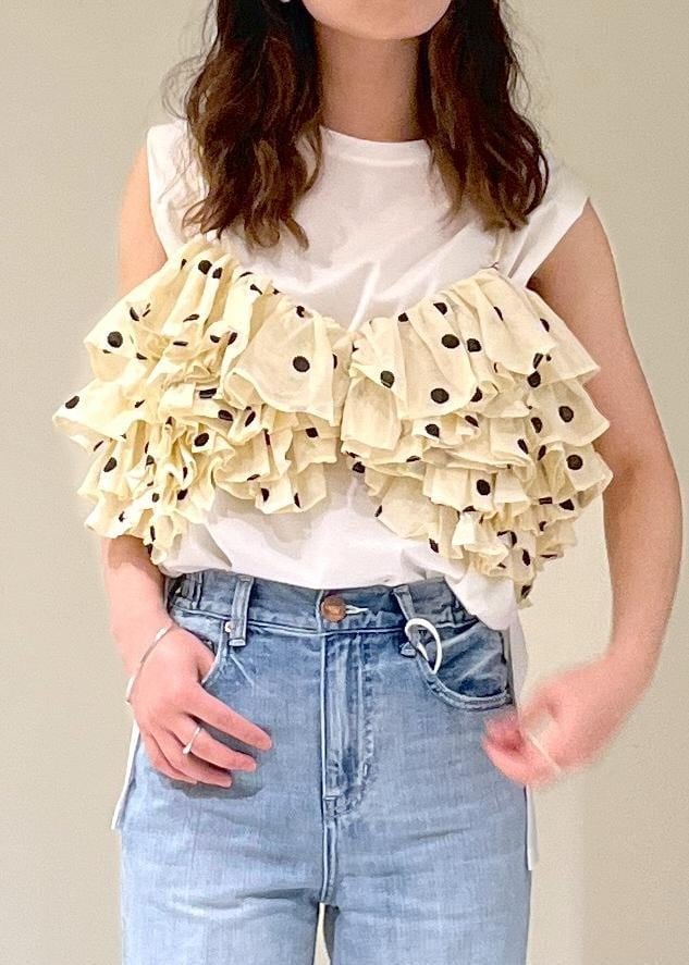 「プリマベール、RED CARD TOKYO for SALON、RED CARD TOKYO、デニム、easy SLOGAN、porselli、L.L.Bean for SALON、グロサリートート、マザーズバッグ、旅行バッグ、チャーム、2025JUNPRESS対象商品、crinkle crinkle crinkle、クリンクルクリンクルクリンクル、キャミソール」｜「SALON adam et rope'のプリマベールショルダータックノースリーブプルオーバー［UVケア・洗える］（Tシャツ/カットソー、ホワイト系）」を使った、michiruさん（レディース・156cm）の春コーディネートの9枚目の写真