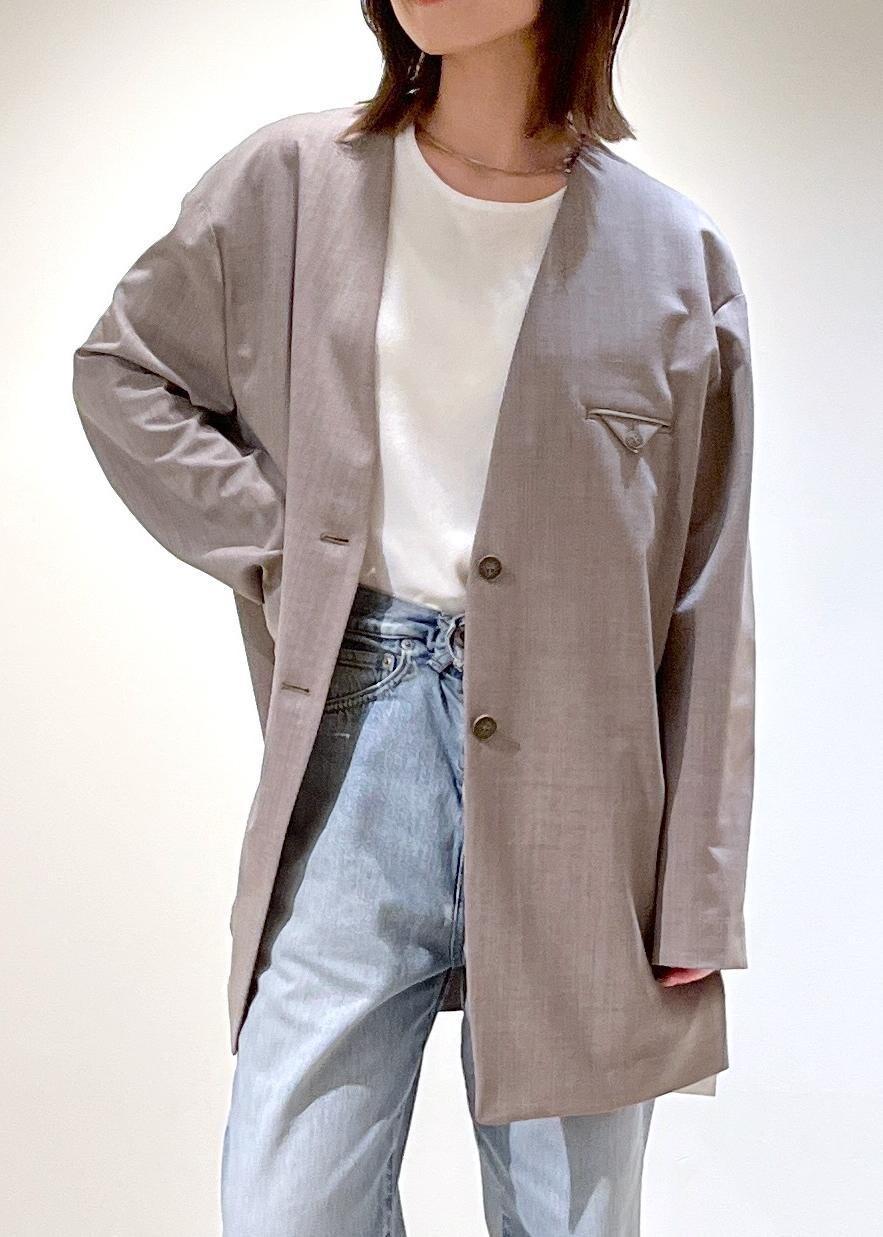 「新作、ホワイト、KURO for SALON、KURO、MOHI、サボ、グレー、チェーンバッグ、クラッチバッグ、ジャケット、オーバーサイズ、ノーカラー、ブルー、デニム、ブラック」|「SALON adam et rope'の【2WAY】レザースクエアチェーンクラッチショルダーバッグ(ショルダーバッグ、ブラック系)」を使った、michiruさん(レディース・156cm)の夏コーディネートの6枚目の写真