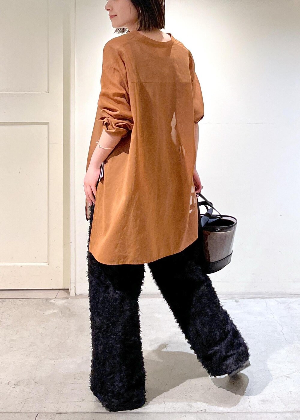 「オーガニックコットン、KINAN、タンクトップ、KIRYU、イージーパンツ、ジャガード、BIRKENSTOCK、Arizona Big Buckle LEOI、BAGMATI、クリアバッグ、messy weekend、サングラス、snapme_ap_sheer、ブラウン、カゴバッグ」|「BIRKENSTOCKの【BIRKENSTOCK】Arizona Big Buckle LEOI(サンダル、ブラック系)」を使った、michiruさん(レディース・156cm)の春コーディネートの9枚目の写真