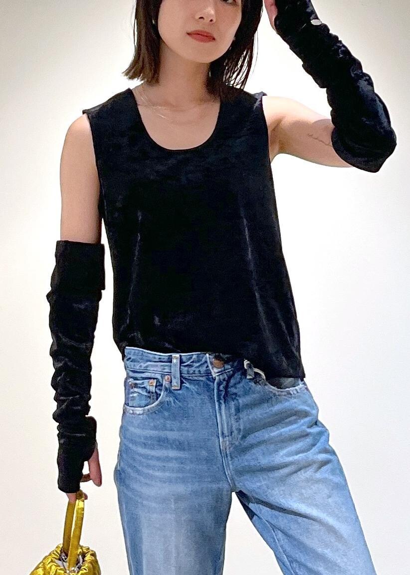 「クラッシュベロア、RED CARD TOKYO、LESLIE、MOONSTAR、ラバーシューズ、チェーンバッグ、ミニバッグ、audrey hepburn、audrey hepburn collection by jun、オードリー・ヘプバーン、オードリー・ヘプバーンコレクションバイジュン、アームカバー、NativeSilverStreams、シルバー、イエロー」|「MoonStarの【MOONSTAR FINE VULCANIZED(ムーンスター)】LITE PRIM ST(その他シューズ、ブラック系)」を使った、michiruさん(レディース・156cm)の夏コーディネートの8枚目の写真