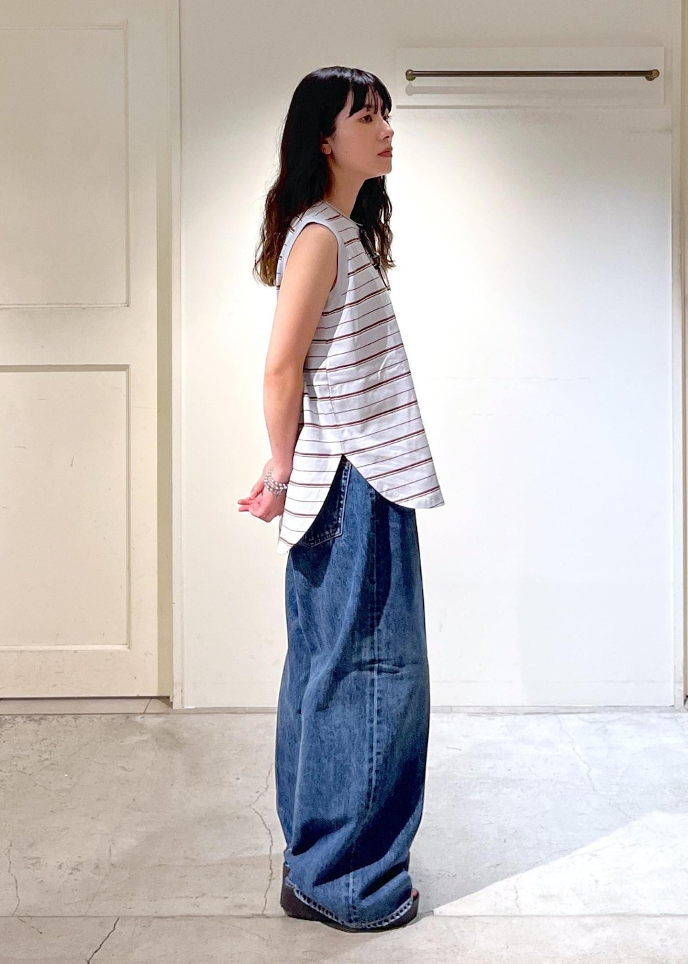 「Coca-Cola、コカ・コーラ、Coca-Cola COLLECTION by JUN、タンクトップ、デニム、バギーデニム、BIRKENSTOCK、Florida III Flex Platform、OUTDOOR PRODUCTS for SALON、WS、レザー、初夏コーデ、夏コーデ、運動会コーデ、お出かけコーデ」|「BIRKENSTOCKの【BIRKENSTOCK(ビルケンシュトック)】Florida III Flex Platform/フロリダ フレックス プラットフォーム(サンダル、ブラック系)」を使った、michiruさん(レディース・156cm)の夏コーディネートの8枚目の写真