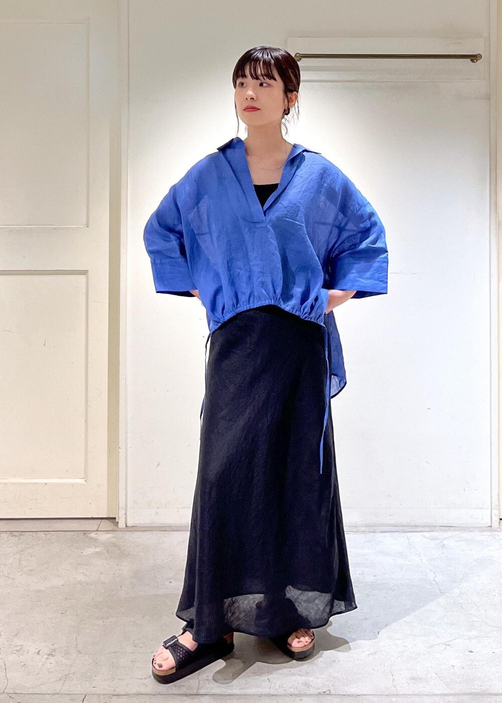 「デザインTOPS、カラー、シアー、KINAN、ノルマンディリネン、BIRKENSTOCK、Arizona、クロシェ編み、ミニバッグ、サロンアダムエロペ、24SS夏の新作、骨格ウェーブ、ブルべ、セットアップ対応、春ファッション」｜「BIRKENSTOCKの【BIRKENSTOCK】Arizona Platform Flex Mesh（サンダル、ブラック系）」を使った、michiruさん（レディース・156cm）の春コーディネートの2枚目の写真