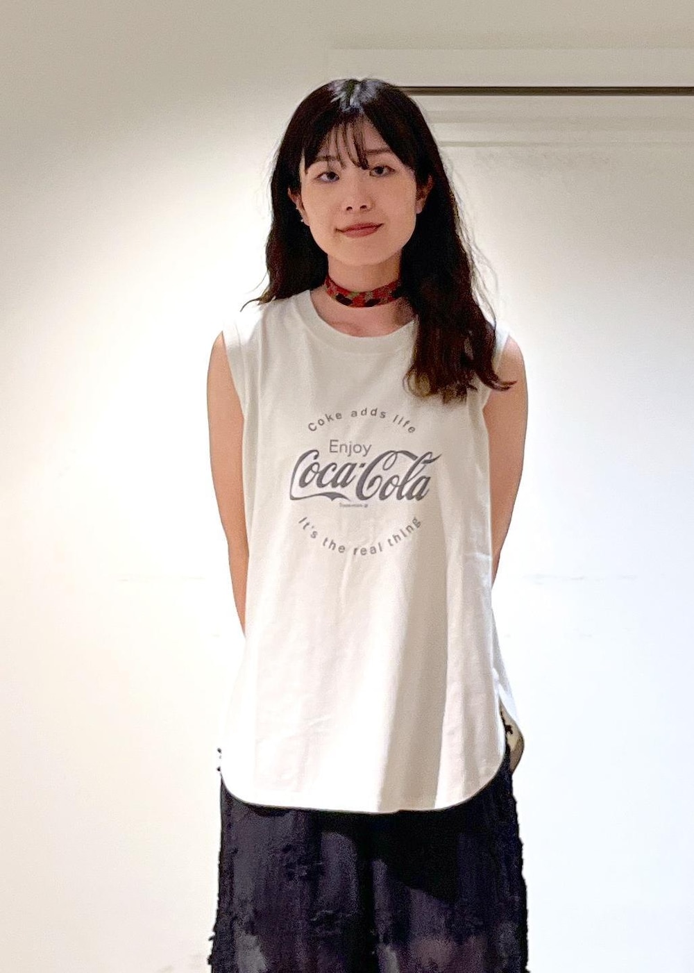 「Coca-Cola COLLECTION by JUN、Coca-Cola、コカ・コーラ、ロゴ、ベージュ、crinkle crinkle crinkle、シアー、ブラック、BIRKENSTOCK、Boston、WS、Ultrasuede(R)、初夏コーデ、夏コーデ、初秋コーデ」｜「BIRKENSTOCKの【BIRKENSTOCK(ビルケンシュトック)】Boston/ボストン（サンダル、グレー系）」を使った、michiruさん（レディース・156cm）の夏コーディネートの9枚目の写真