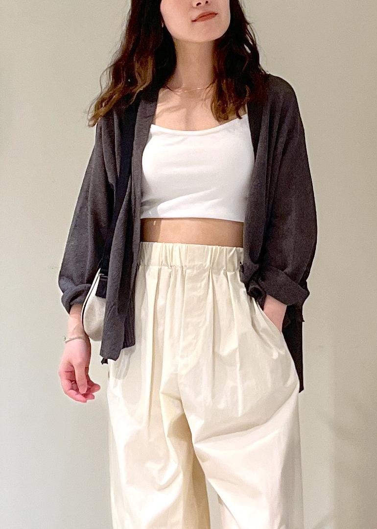 「羽織、ペーパーヤーン、チャコール、カーヴィーパンツ、撥水、NICOLAS LAINAS、Brady、ミニバッグ、初夏コーデ、夏コーデ、運動会コーデ、デートコーデ、お出かけコーデ、旅行コーデ、アウトドアコーデ」|「NICOLAS LAINASの【NICOLAS LAINAS(ニコラスライナス)】サンダル(サンダル、ブラウン系)」を使った、michiruさん(レディース・156cm)の夏コーディネートの10枚目の写真