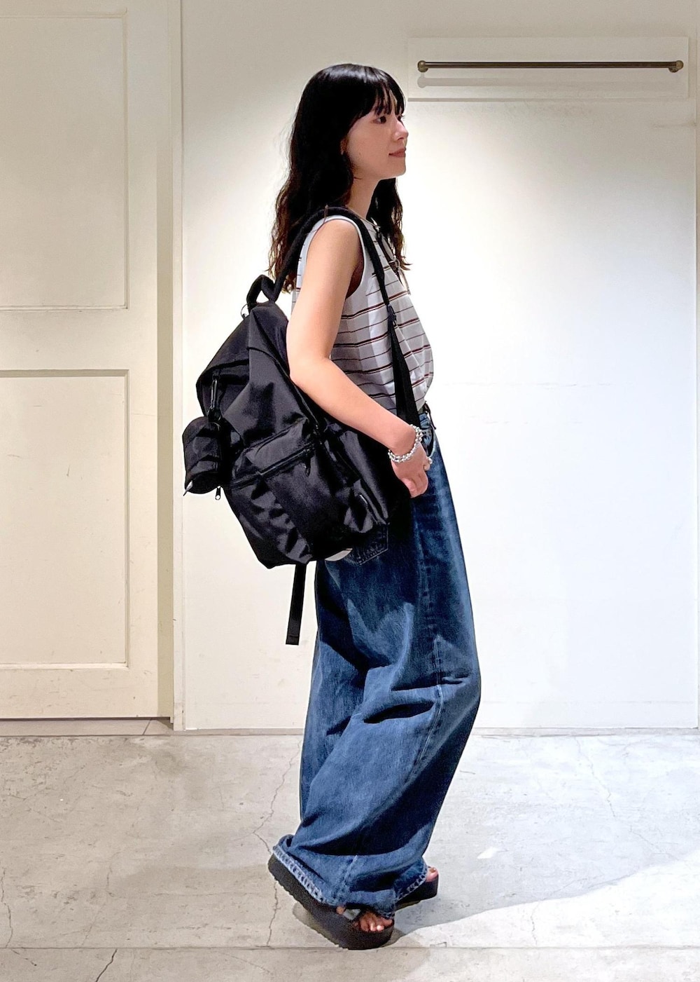 「Coca-Cola、コカ・コーラ、Coca-Cola COLLECTION by JUN、タンクトップ、デニム、バギーデニム、BIRKENSTOCK、Florida III Flex Platform、OUTDOOR PRODUCTS for SALON、WS、レザー、初夏コーデ、夏コーデ、運動会コーデ、お出かけコーデ」|「BIRKENSTOCKの【BIRKENSTOCK(ビルケンシュトック)】Florida III Flex Platform/フロリダ フレックス プラットフォーム(サンダル、ブラック系)」を使った、michiruさん(レディース・156cm)の夏コーディネートの6枚目の写真