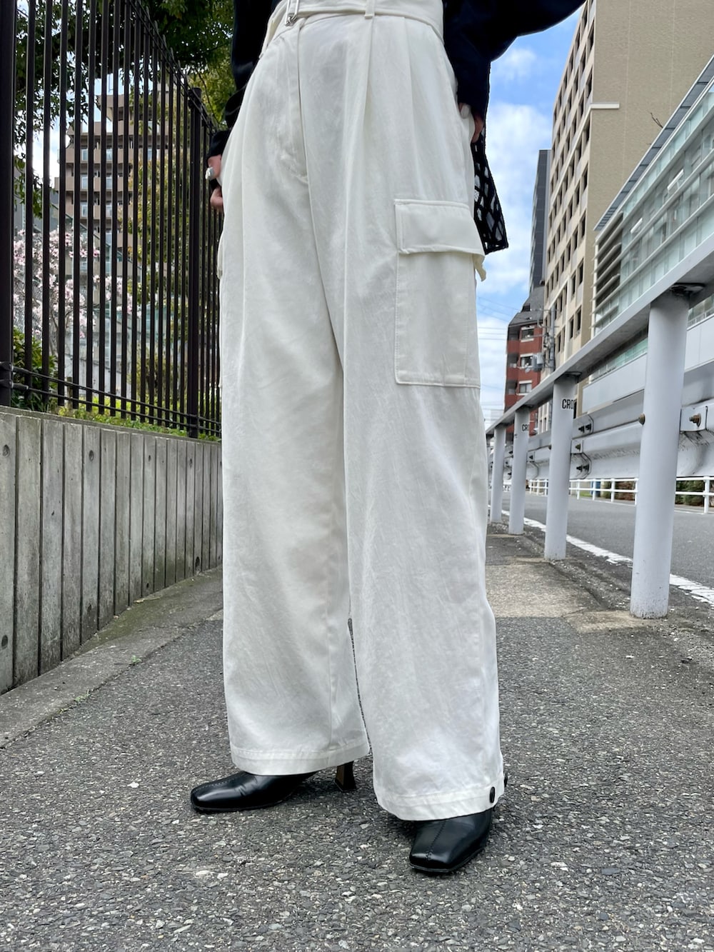 おくろ★CLANE クラネ バックスリットカーゴパンツ ホワイト Mサイズ CLANE - ハイウエスト バック スリット カーゴパンツ - H/W BACK