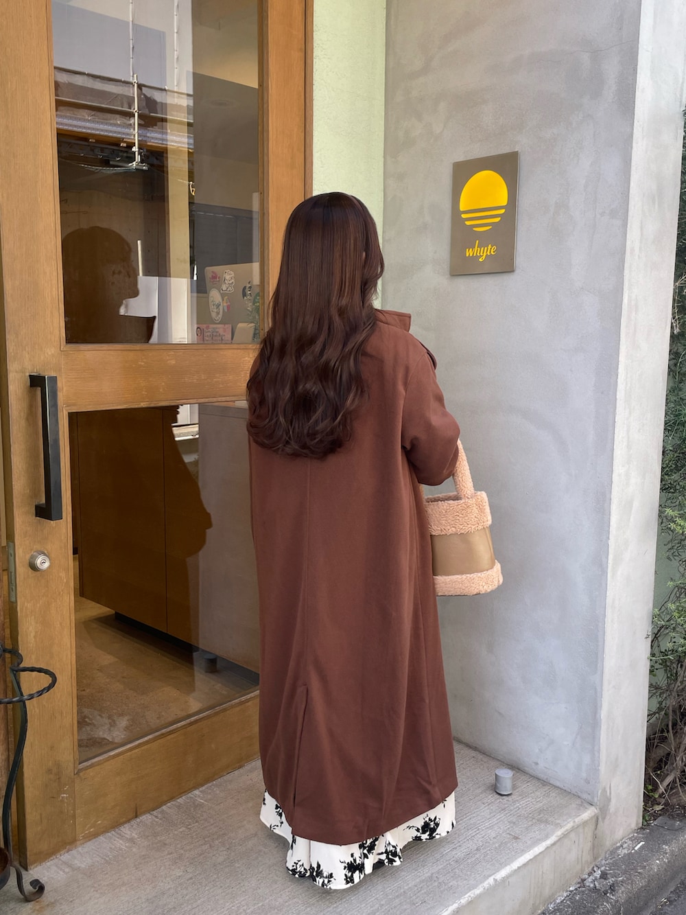 「最近のいい感じコーデ、クリスマスに着たい服、冬のコーデ、大人コーデ、低身長女子、冬コート」｜「callautiaの千鳥チェックスタンドカラーロングコート（その他アウター、ブラウン系）」を使った、mayuchan04さん（レディース・145cm）の冬コーディネートの4枚目の写真