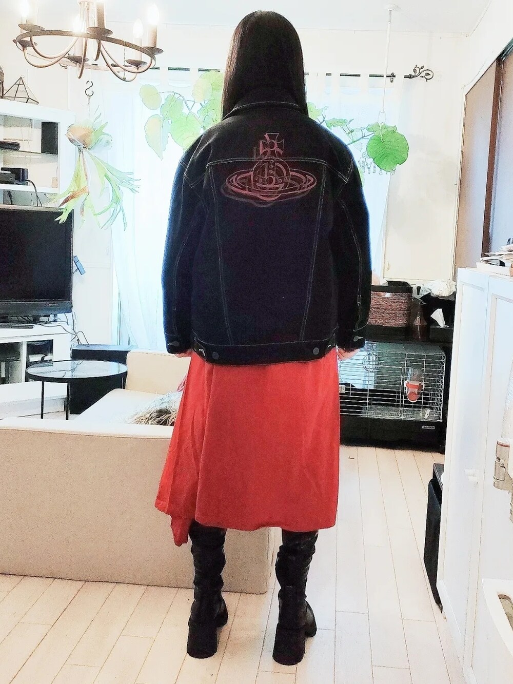 「チャイハネのアイテム（ワンピース、レッド系）」を使った、coco.Apartmanさん（レディース・165cm）の冬コーディネートの3枚目の写真