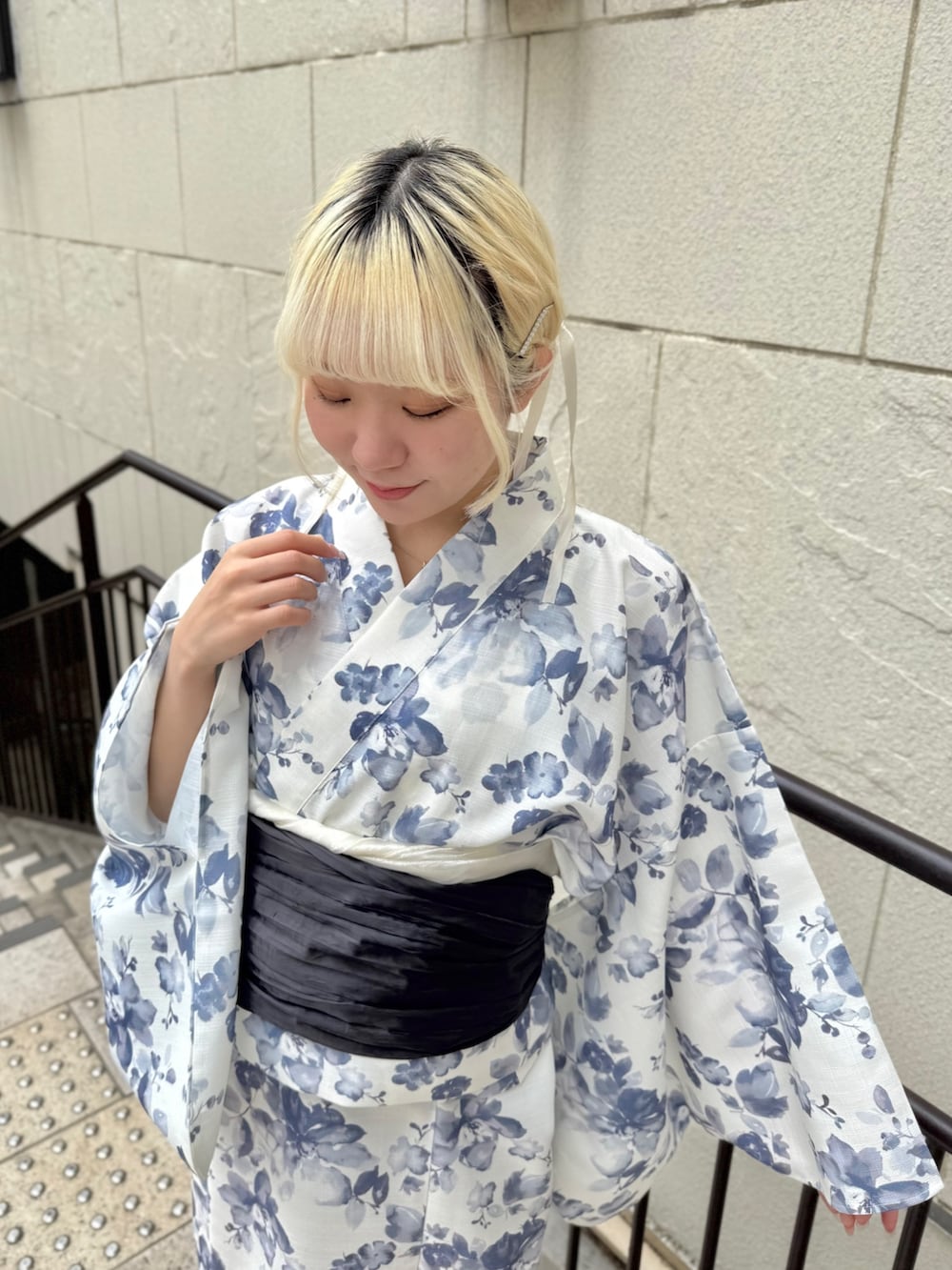 「OLIVE des OLIVE、オリーブ デ オリーブ(OLIVE des OLIVE)、高身長女子、骨格ストレート、夏、夏コーデ、浴衣、スポーツサンダル、サンダル、ガーリー、カジュアル、ワンピース、キャミワンピ、セットアイテム、夏服」｜「OLIVE des OLIVEのOLIVE浴衣（浴衣、ホワイト系）」を使った、naoさん（骨格ストレート・レディース・163cm）の春コーディネートの4枚目の写真
