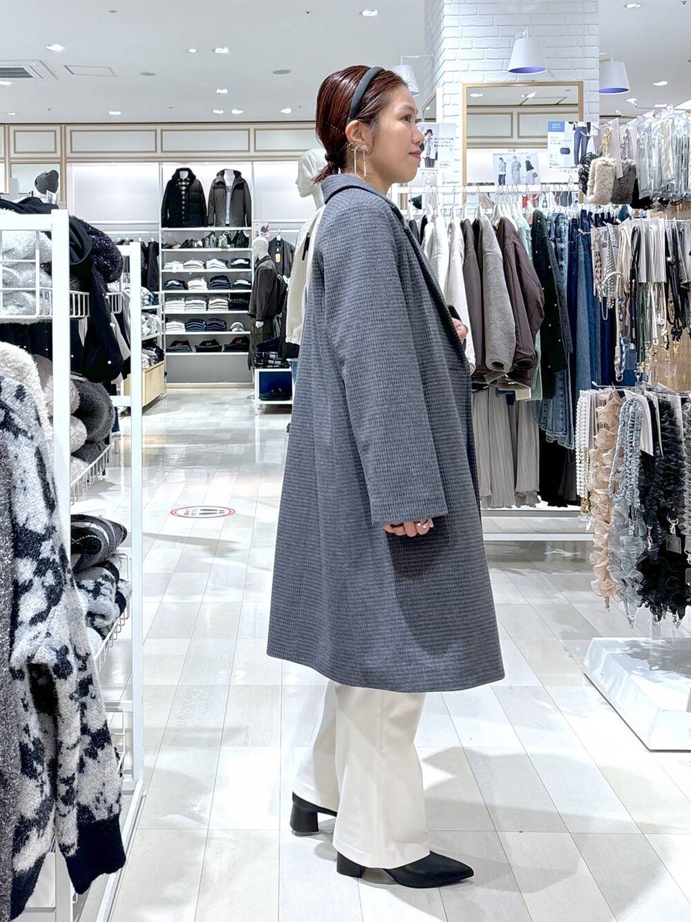 MiCA(GLOBAL WORK イオンレイクタウン)｜LOWRYS FARMのイヤリングを使ったコーディネート - WEAR