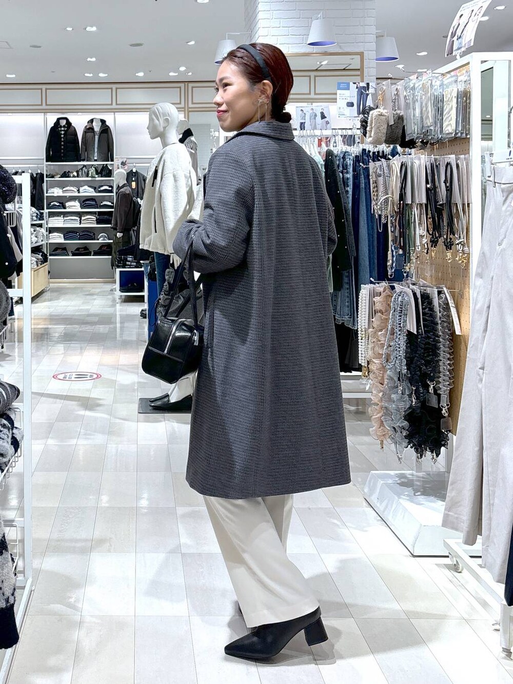 MiCA(GLOBAL WORK イオンレイクタウン)｜LOWRYS FARMのイヤリングを使ったコーディネート - WEAR