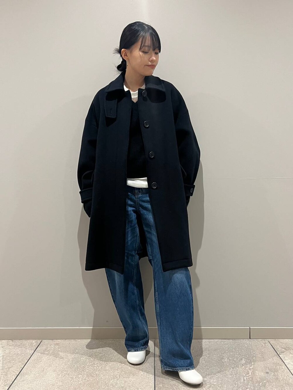 「カジュアル、ベーシック/シンプル」｜「CurensologyのCurensology(カレンソロジー)/ウールカシミヤステッチVネックプルオーバー（ニット/セーター、ブラック系）」を使った、nnhk16さん（レディース・157cm）の冬コーディネートの2枚目の写真